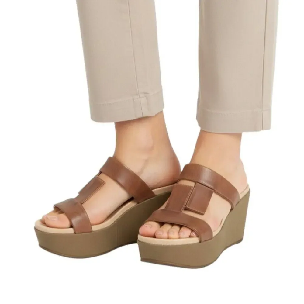 Antelope Brown Rectangle-Front Karas Leather Sandals, 37/US7